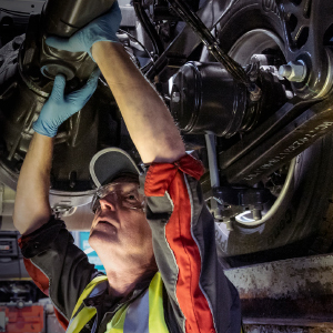 Renault Truck Commercials Master Van Service Offers